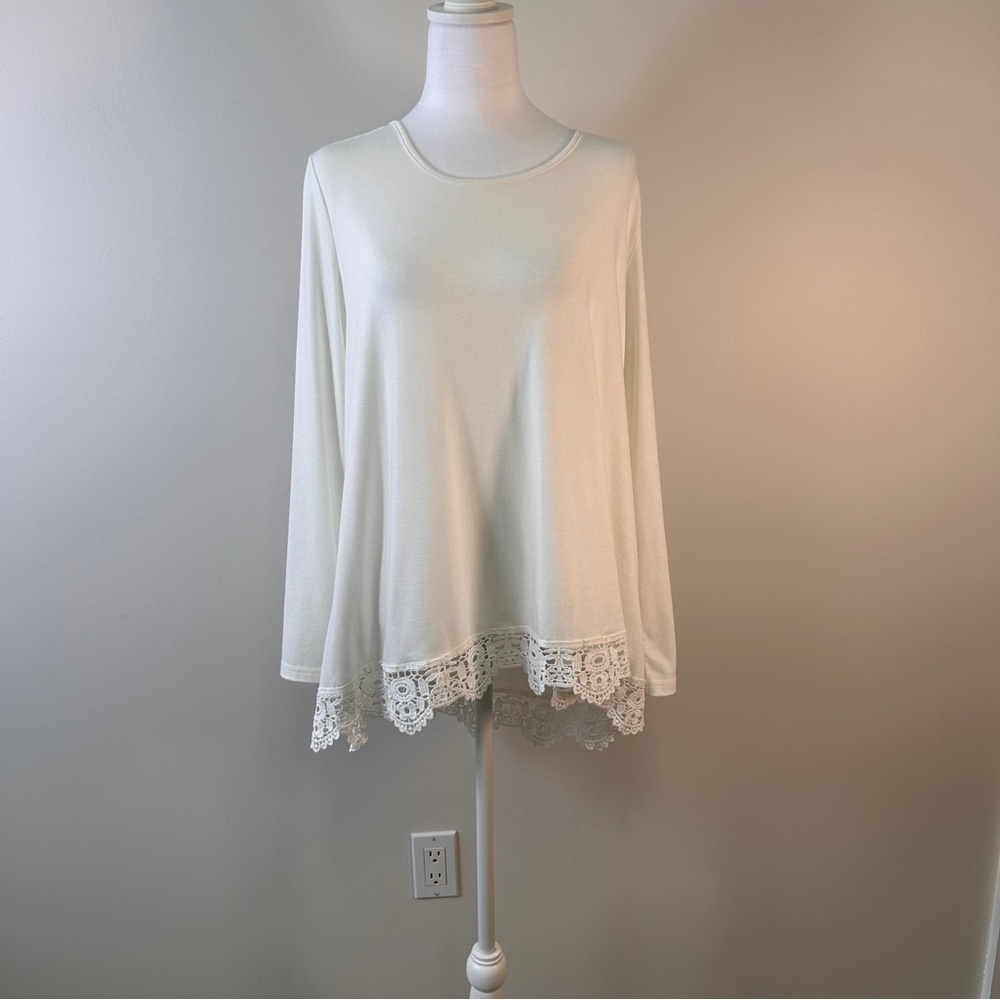 Women’s Large White Lace Hem Top Feminine Long Sleeve Shirt longer